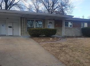 365 Naomi Ave, Florissant, MO 63031