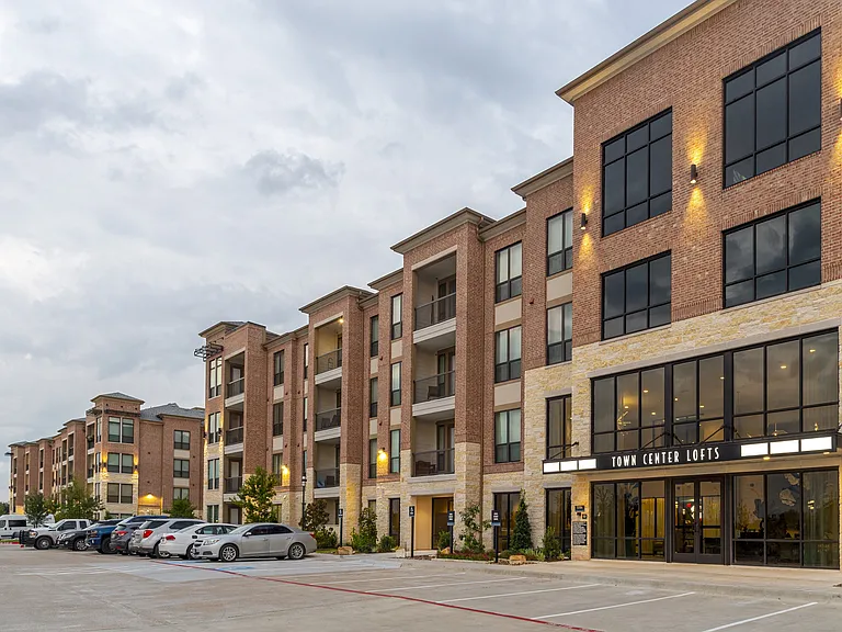 Town Center Lofts — Photo 23