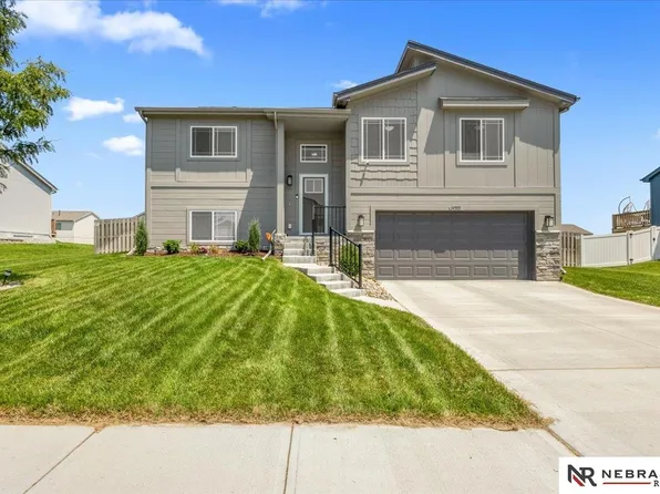 14905 S 18th St, Bellevue, NE 68123