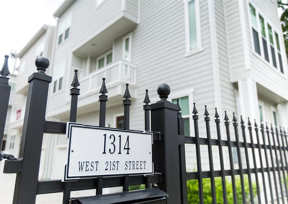 1st image of 1314 W 21st St #A