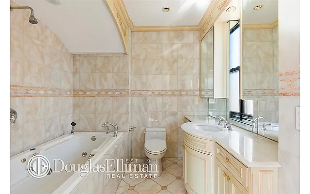 Rented by Douglas Elliman | media 22