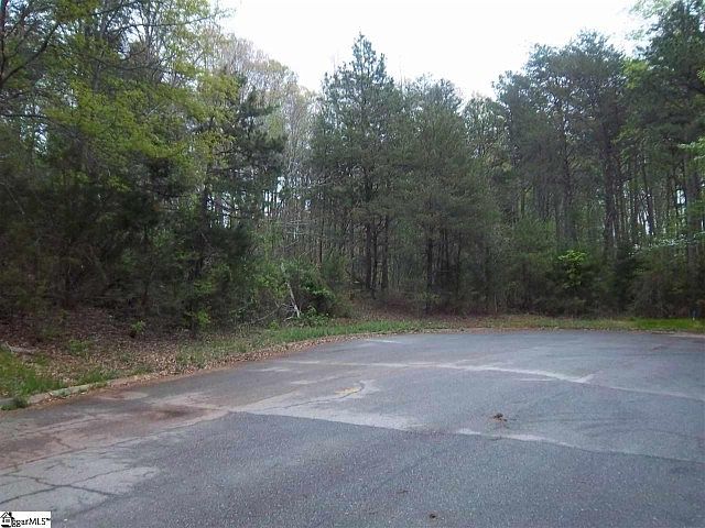 1st image of 122 Willow Pond Ln