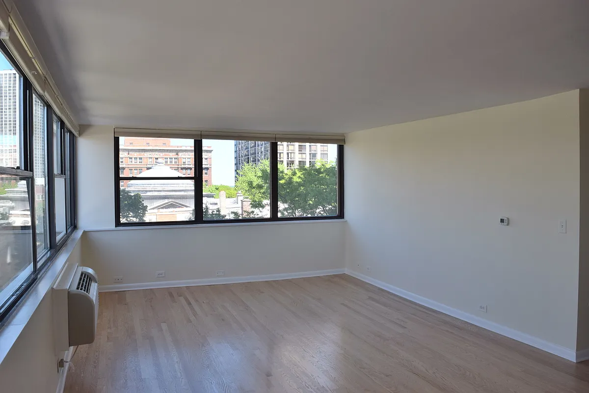 Building Photo - 2700 N Hampden Ct #6B