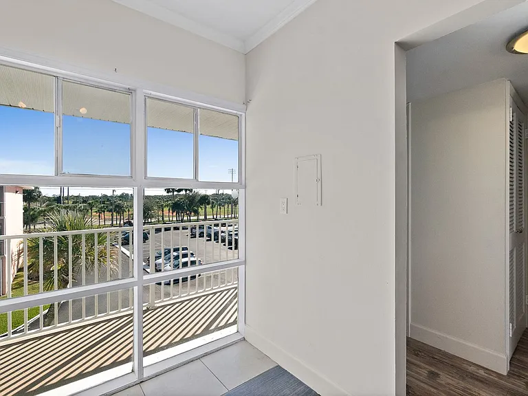719 S Beach St #314B — Photo 12