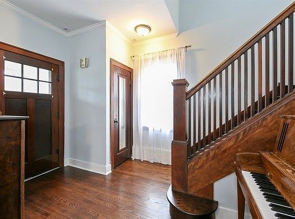 4th image of 123 N Lincoln St