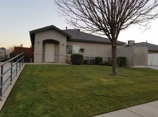 703 W Day Ave, Bakersfield, CA 93308