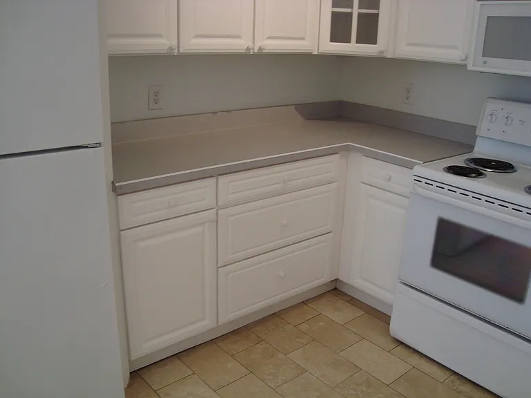 4362 McPherson Ave — Photo 9