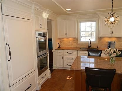 3rd image of 132 Bergen Ave