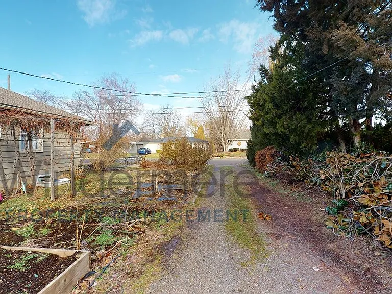 512 Columbia St — Photo 10