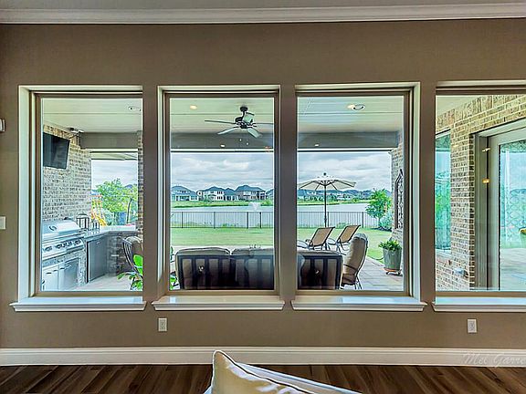 4th image of 27918 Burnett Hills Ln