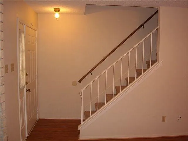 8400 Jamestown Dr #426 — Photo 5