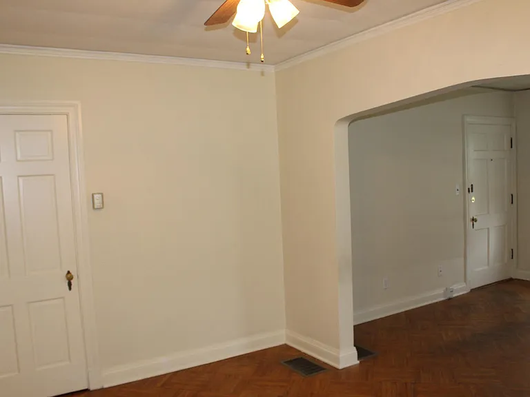 423 Wallace Ave #1 — Photo 5