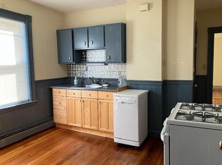 39 Union St APT 2, Salem, MA 01970