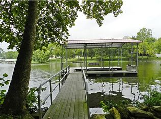 1028 Forest Harbor Dr, Hendersonville, TN 37075