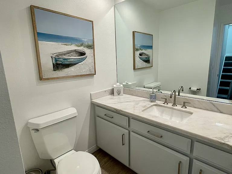 half bath on same level as kitchen