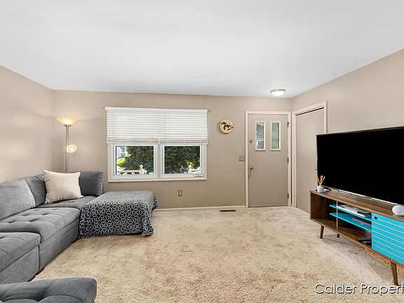 4th image of 4487-4489 Applewood Ave