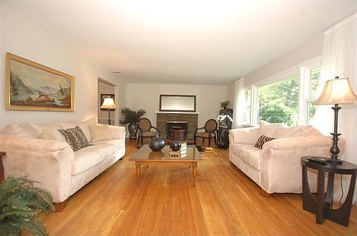 3rd image of 31 Brookside Ter