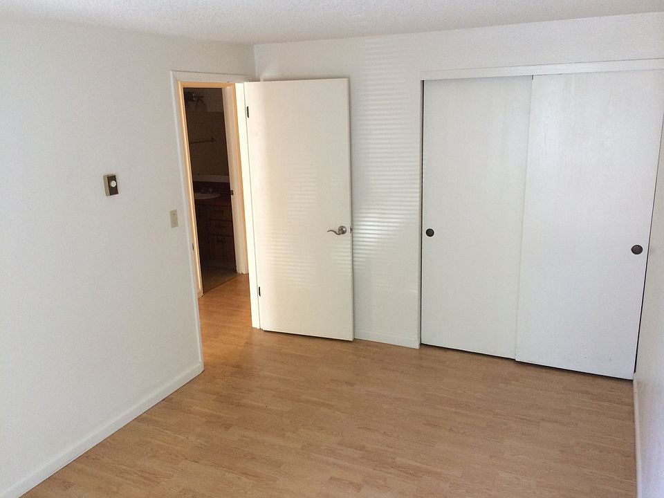 1st image of 2400 20th Ave NW APT 11B
