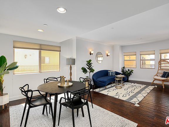 3rd image of 1522 Amherst Ave APT 305