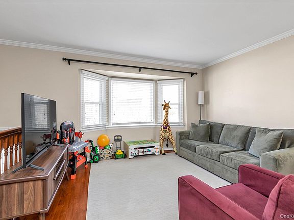 5th image of 124 Stella Court