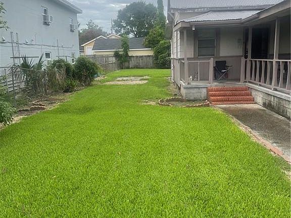 3rd image of 4052 Saint Ferdinand St