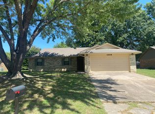 1608 Bluejay Ln, Muskogee, OK 74403
