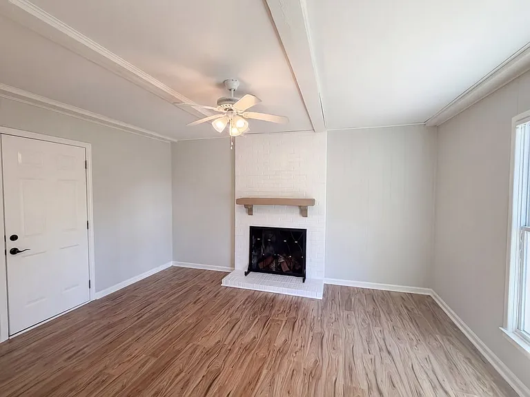 4104 Toroella St — Photo 8