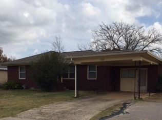 1712 S Walnut St, Pauls Valley, OK 73075
