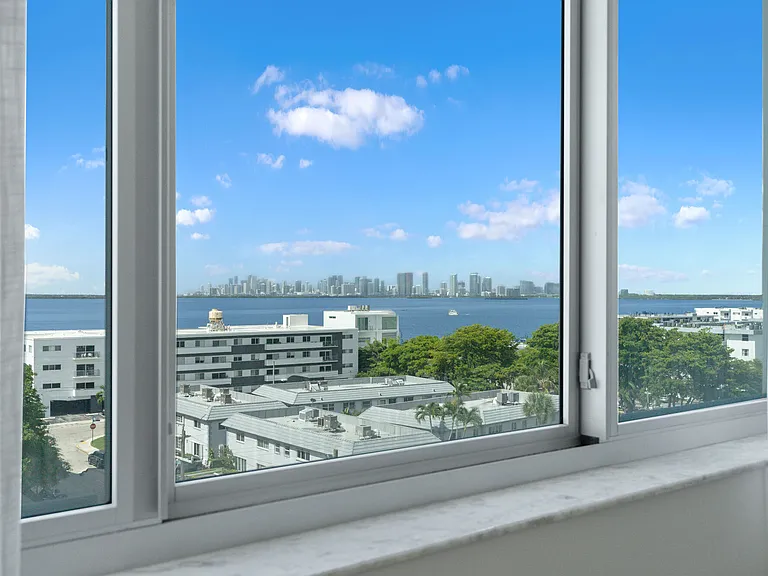 Wake Biscayne Bay — Photo 14