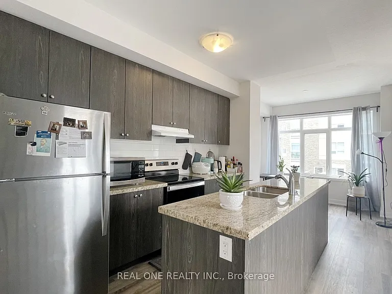 1 Markle Cres — Photo 7