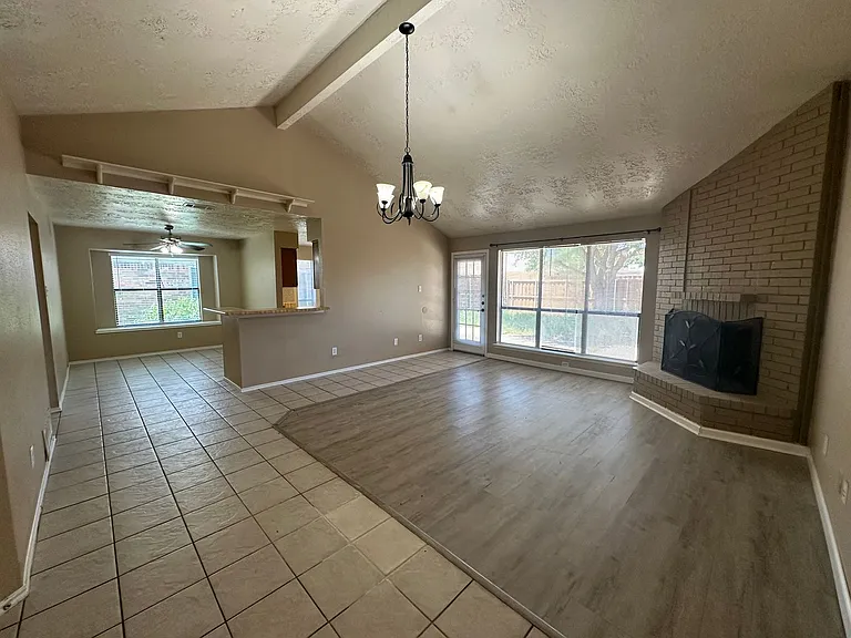 4045 Cavalry Dr — Photo 6