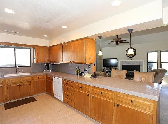 3rd image of 1263 Highpoint Dr