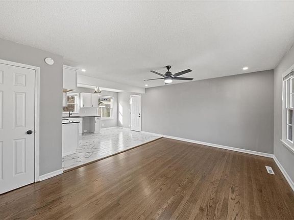 5th image of 9820 Newton Ave