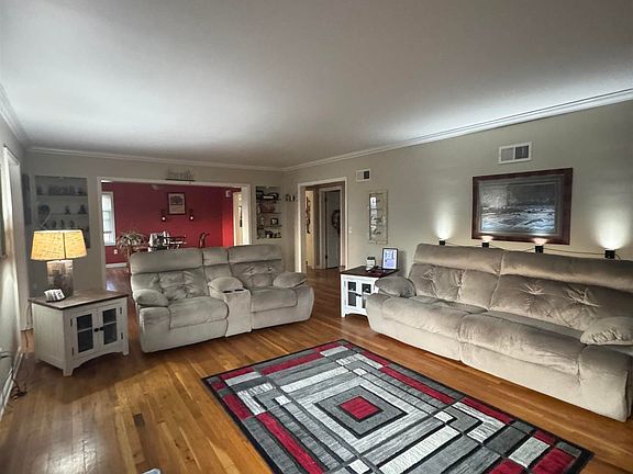 5th image of 1010 N 11th St