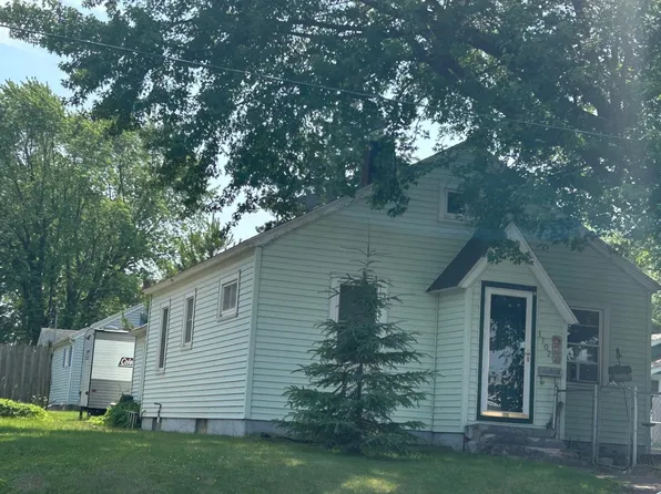 1702 Carlton Ave, Cloquet, MN 55720