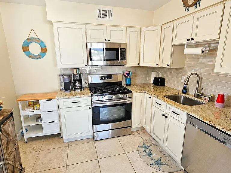 105 Peter Rd — Photo 20