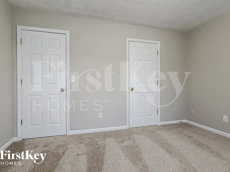695 Avalon Forest Dr — Photo 13