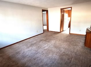 12 Carpenter Rd APT 1E, Bolton, CT 06043