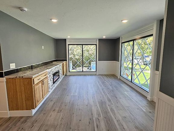 4th image of 517 S 6th St E #102