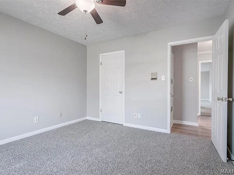 110 Diane Dr — Photo 29