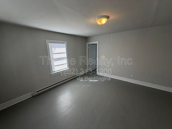 2nd image of 914 Nashville Rd