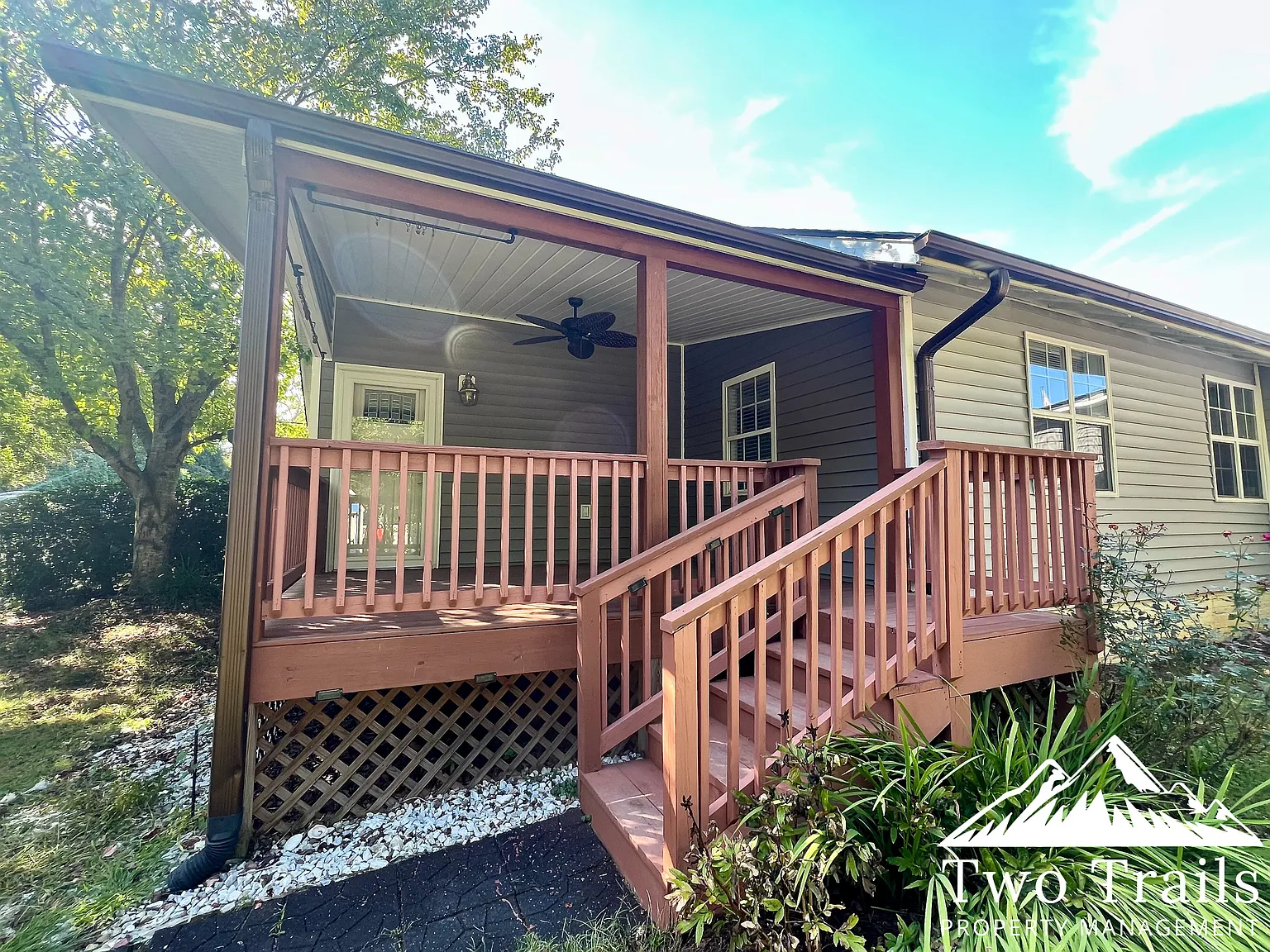 1 bed, 557 sqft, $1,975 — Photo 1