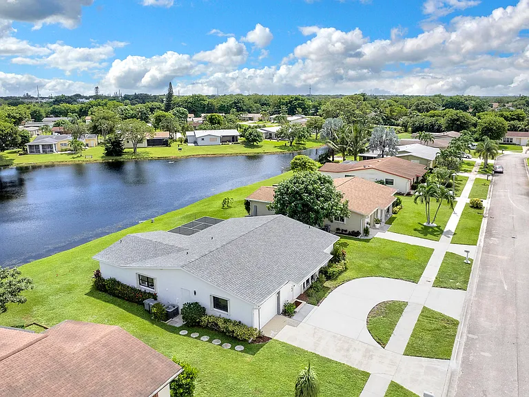 14608 Country Side Ln — Photo 31