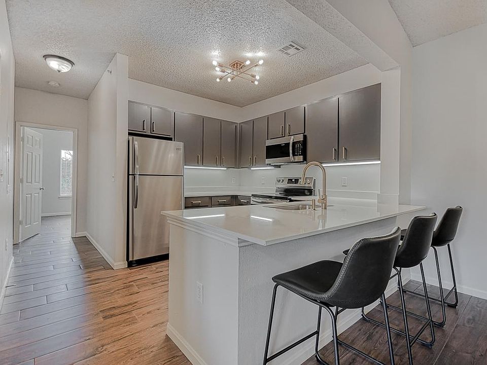 1st image of 2200 Classen Blvd #6