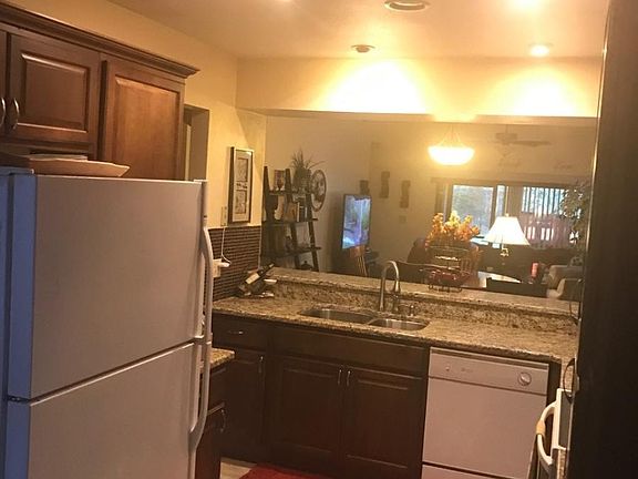 3rd image of 7504 Chapelhill Dr