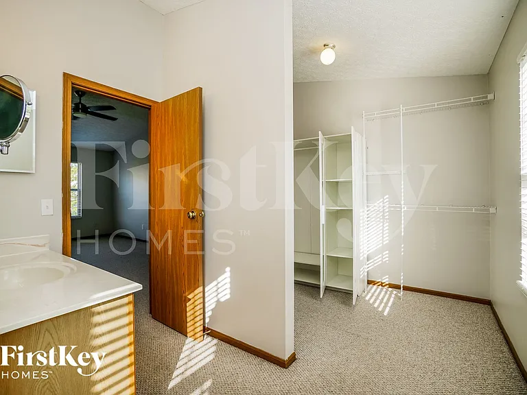 5856 Oldenburgh Way — Photo 13