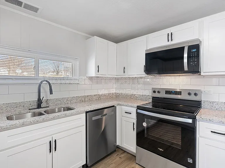 17 Marie Dr — Photo 6