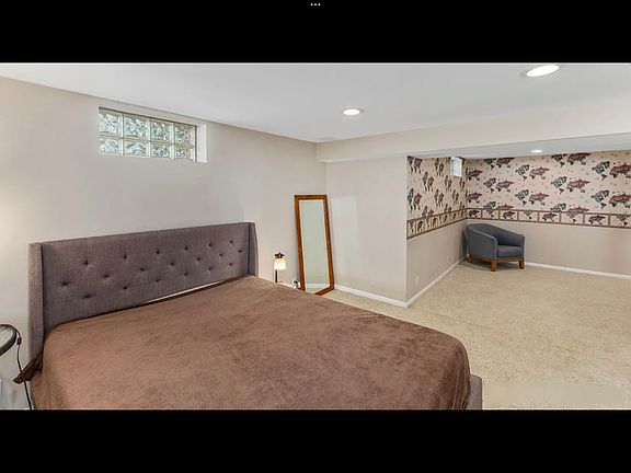 Large lower bedroom for quiet getaway