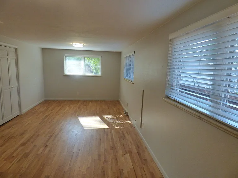 1543 S Hudson St — Photo 14
