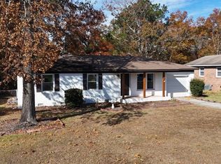 711 Bronco Ln, Fayetteville, NC 28303